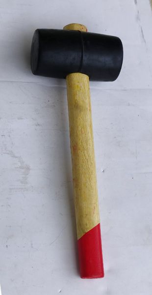 Киянка гумова, 340 г, чорна гума, дерев'яна ручка 52081 фото